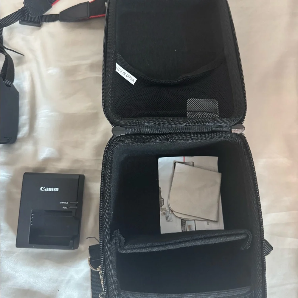 Canon Black Digital Camera with Professional Design